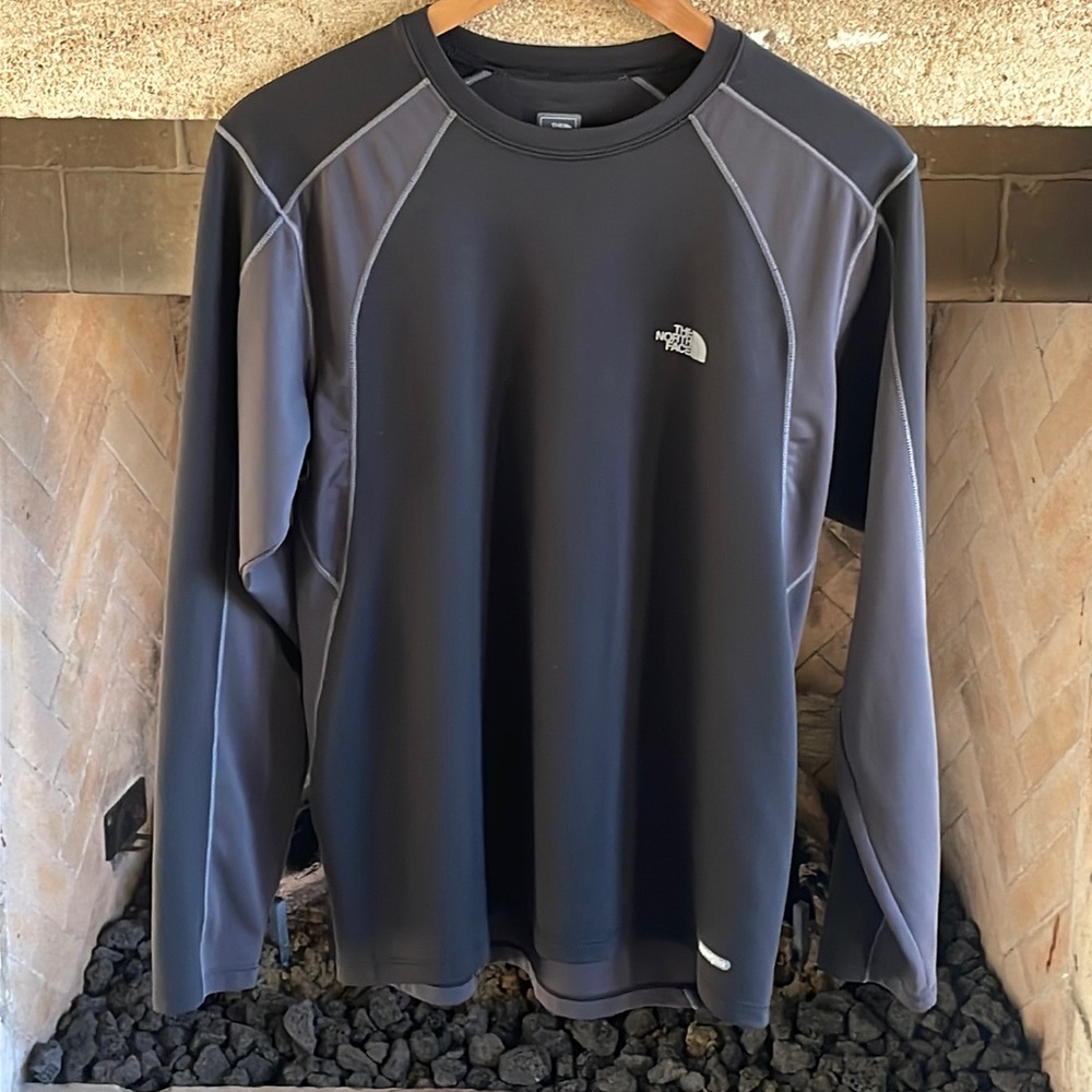 North Face Vapor Wick Long Sleeve